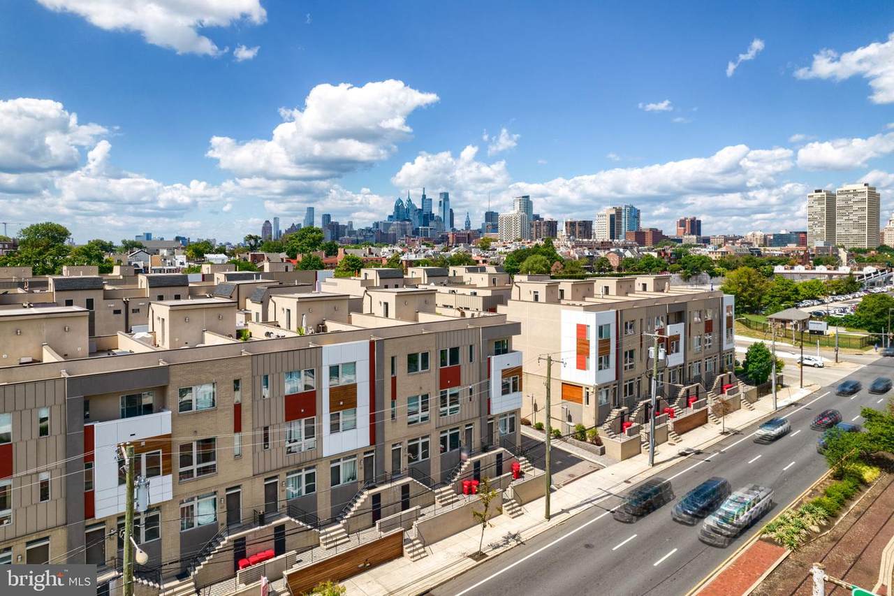 740 Columbus Boulevard - Photo 1