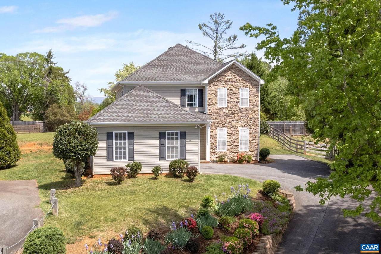 1365 Amber Ridge Rd - Photo 1