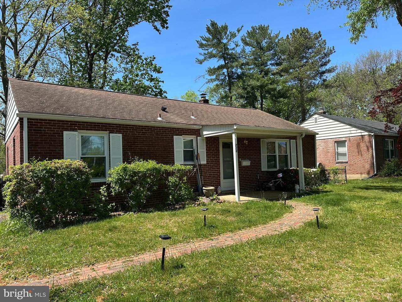 714 College Avenue - Photo 1