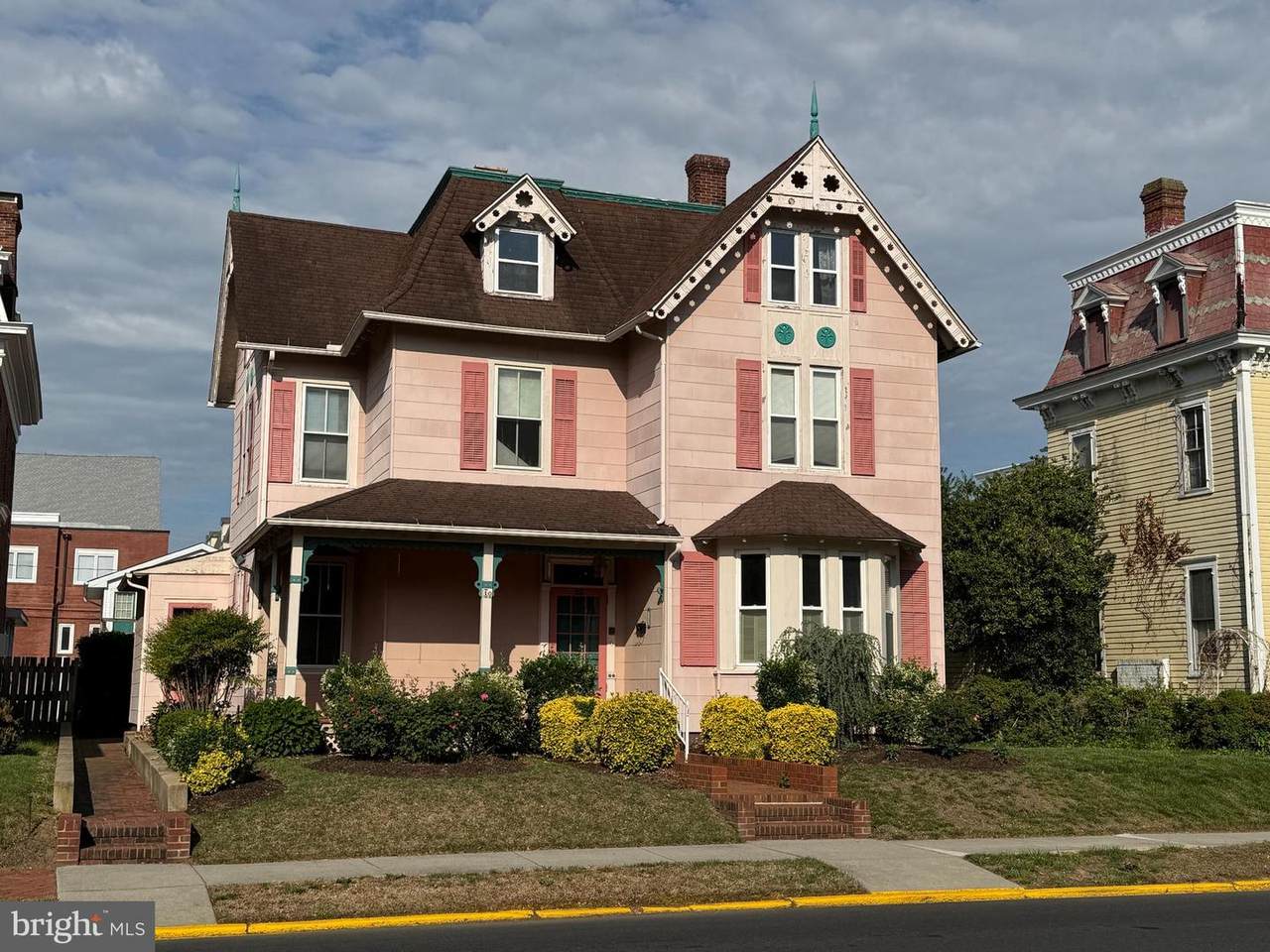 10 State Street - Photo 1