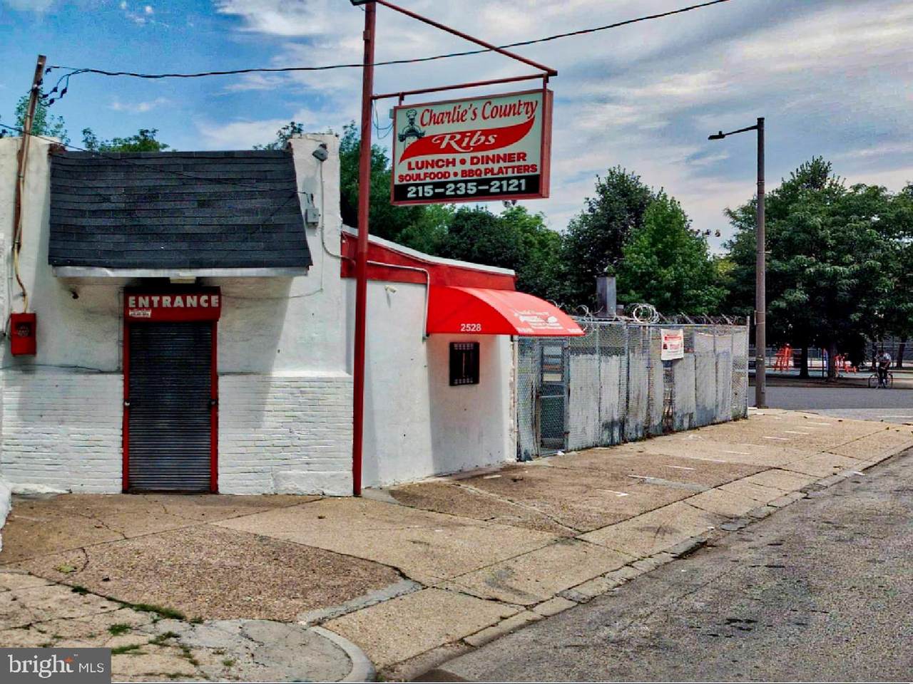 2528 Diamond Street - Photo 1