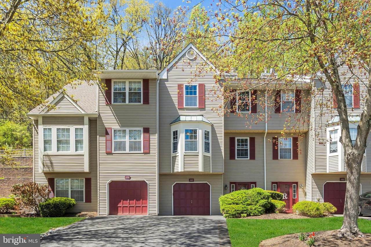 103 Pinehurst Drive - Photo 1