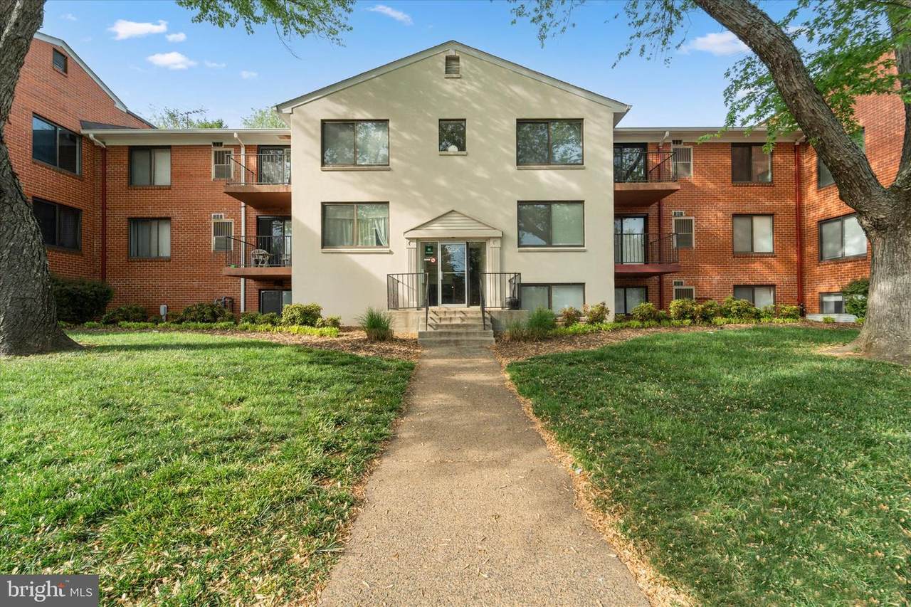 125-K Clubhouse Drive - Photo 1