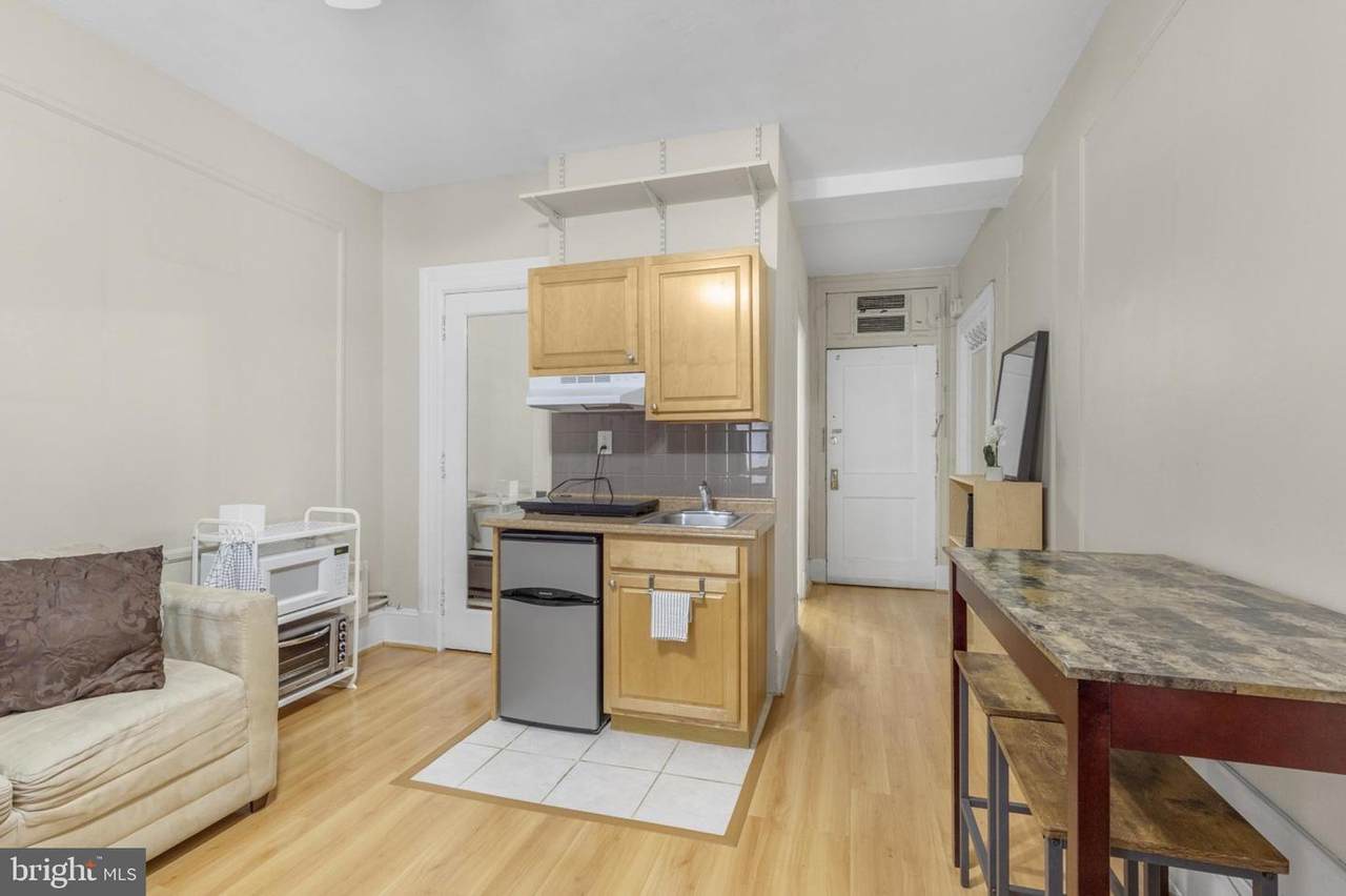 1324 Locust Street - Photo 1