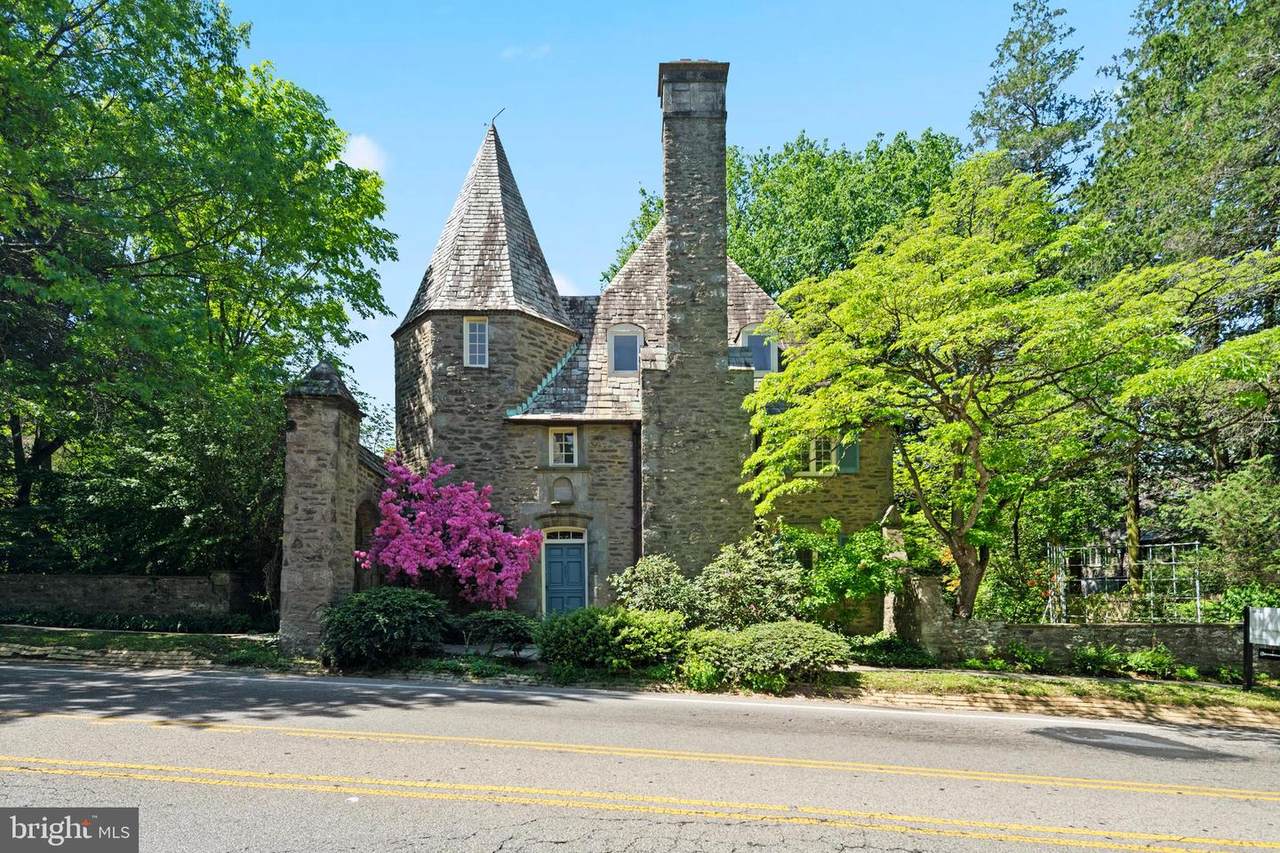 401 Allens Lane - Photo 1