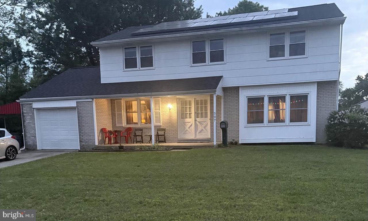 307 Congress Drive - Photo 1