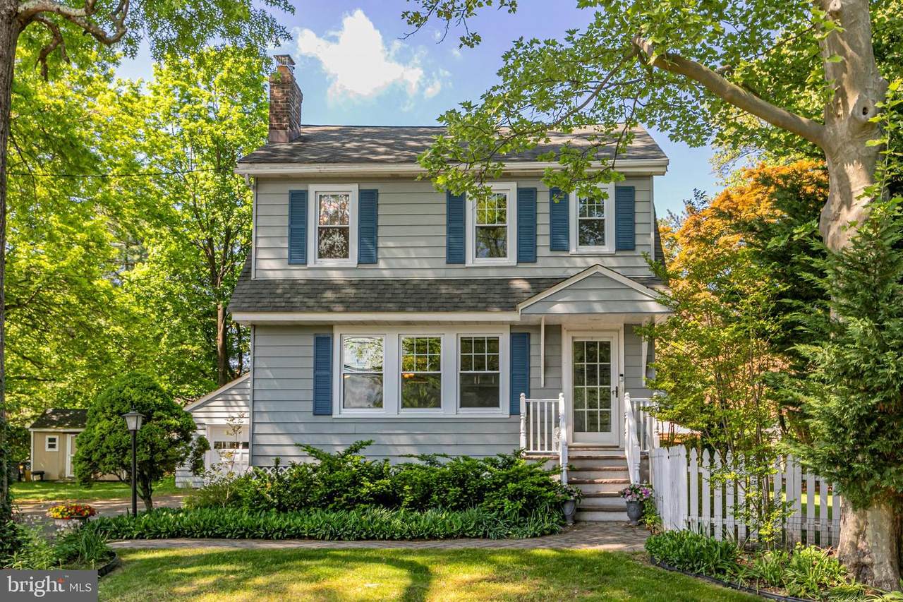 20 Hillside Avenue - Photo 1