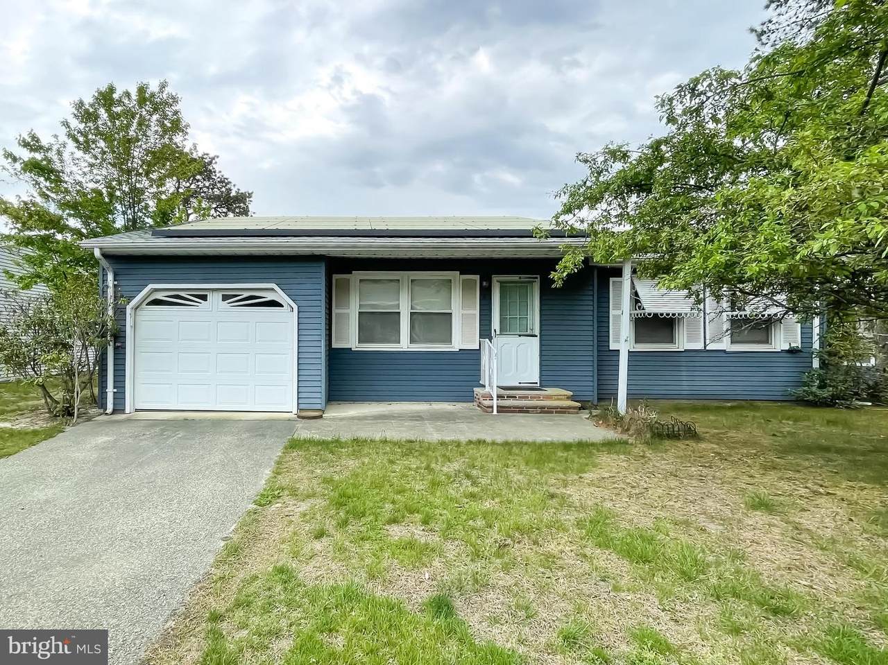 4 Churchill Road - Photo 1