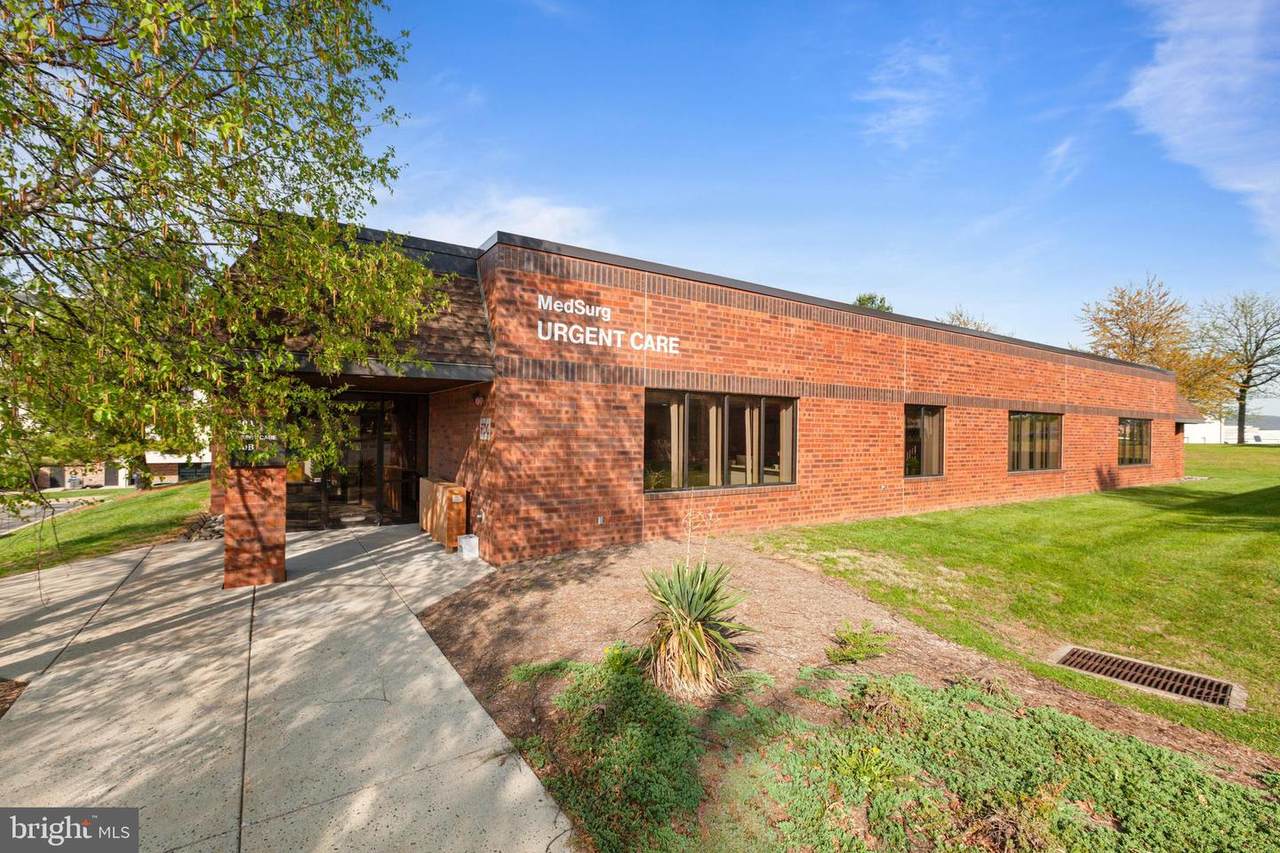 1025 Berkshire Blvd - Photo 1