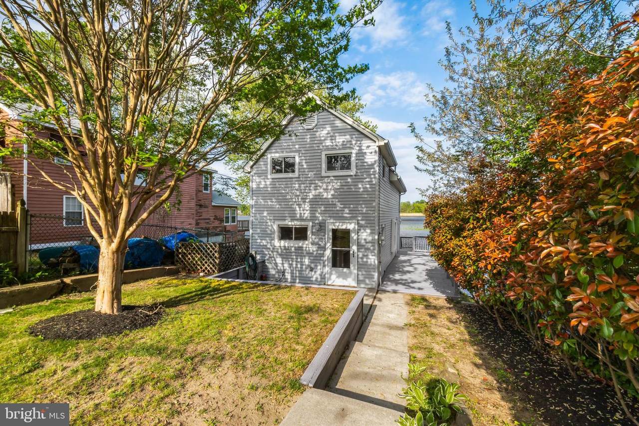 411 Edgewater Avenue - Photo 1