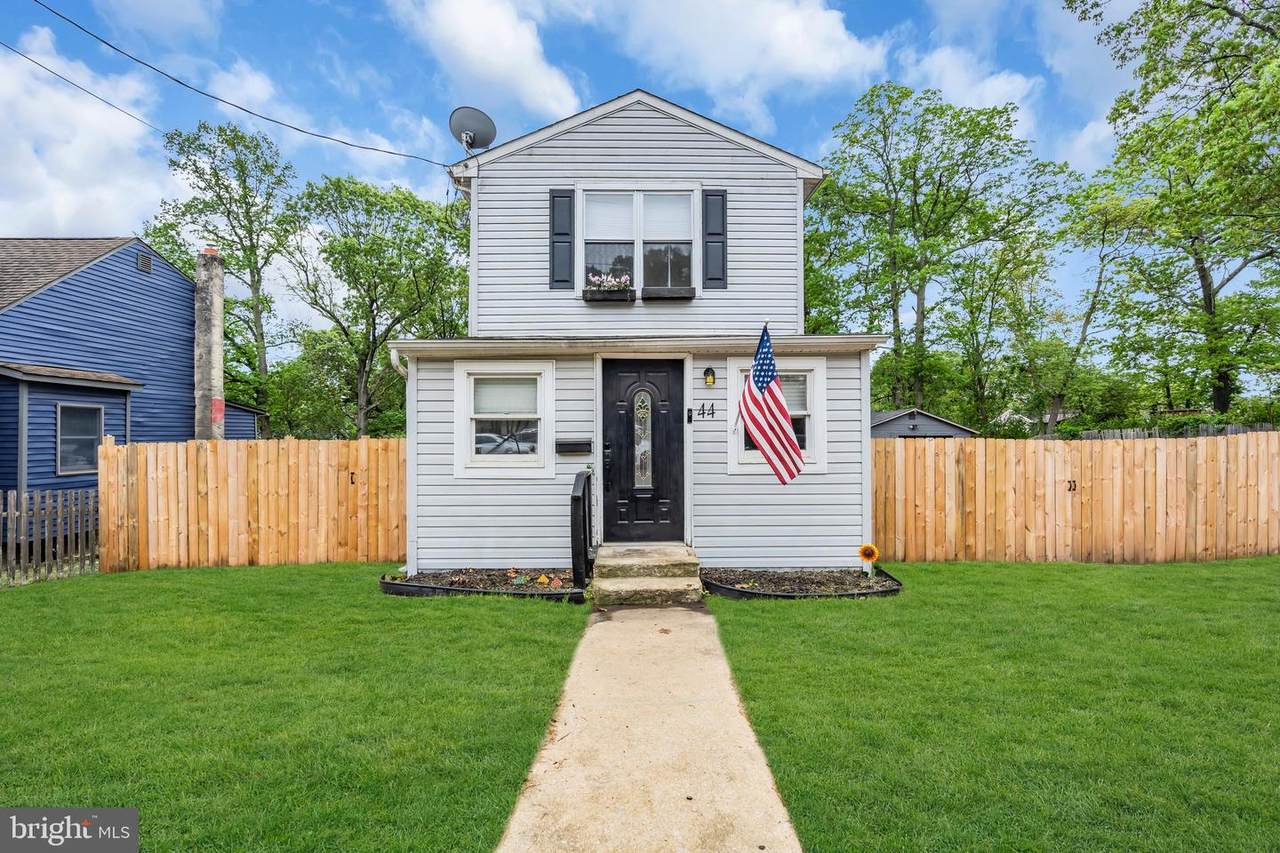 44 4TH Avenue - Photo 1