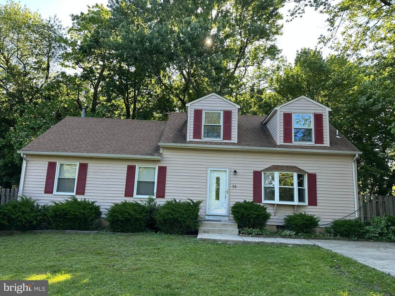 35 Preston Avenue - Photo 1