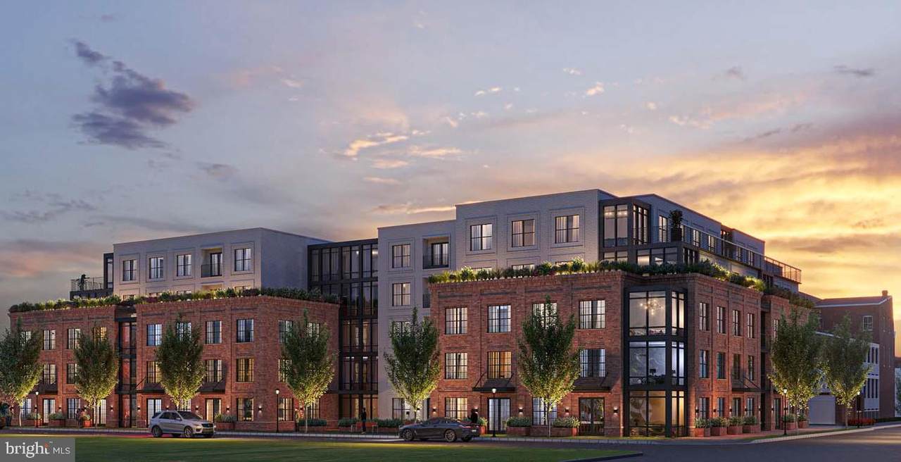 811 N Columbus Street - Photo 1