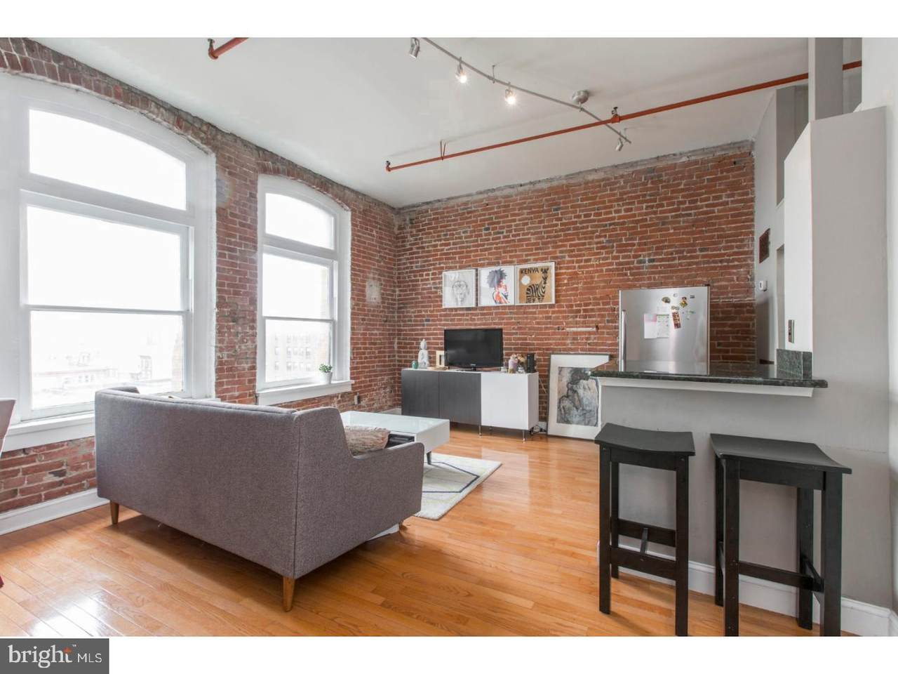 1010 Race Street - Photo 1