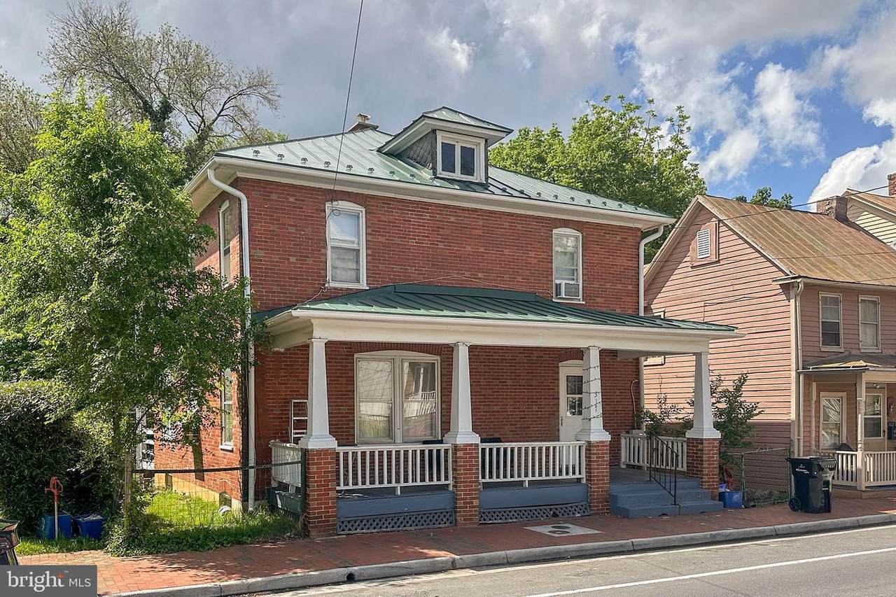317 Kent Street - Photo 1