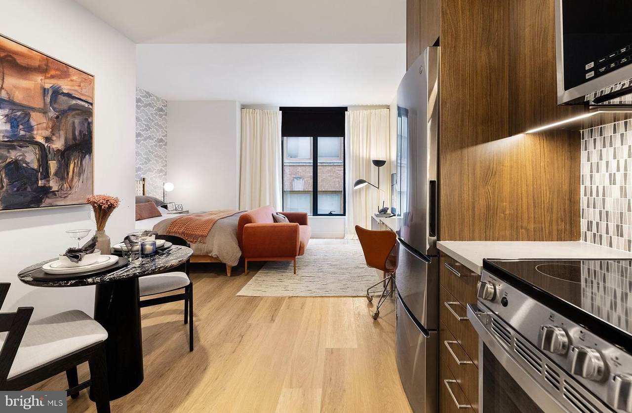 210 12TH Street - Photo 1