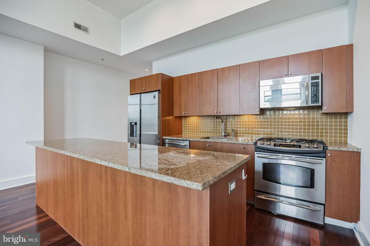 1101 Locust Street - Photo 1