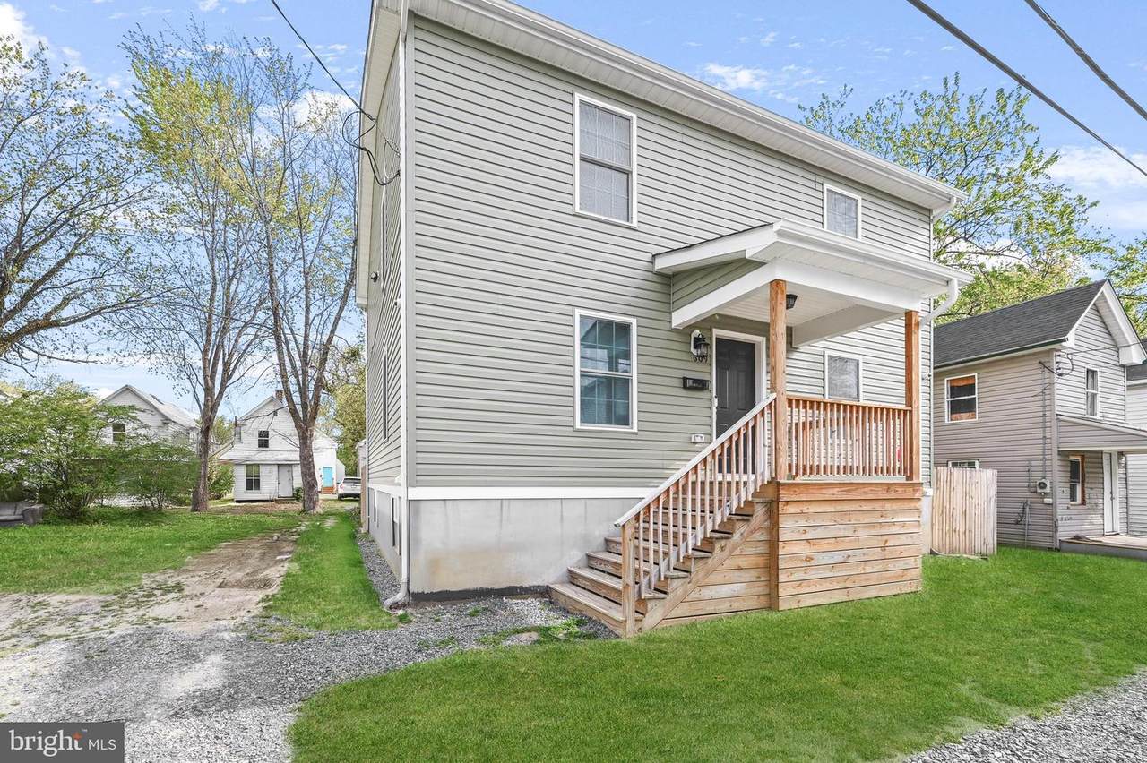 609 Moores Avenue - Photo 1