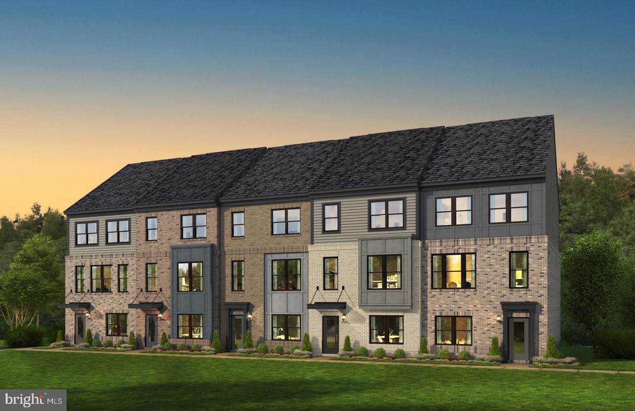 3423 Whippitt Way - Photo 1