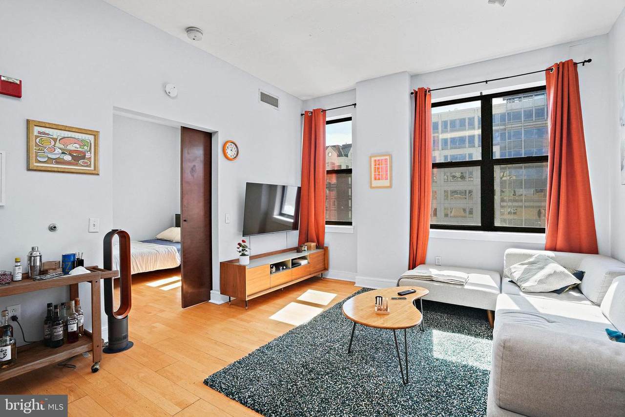 809 6TH Street - Photo 1