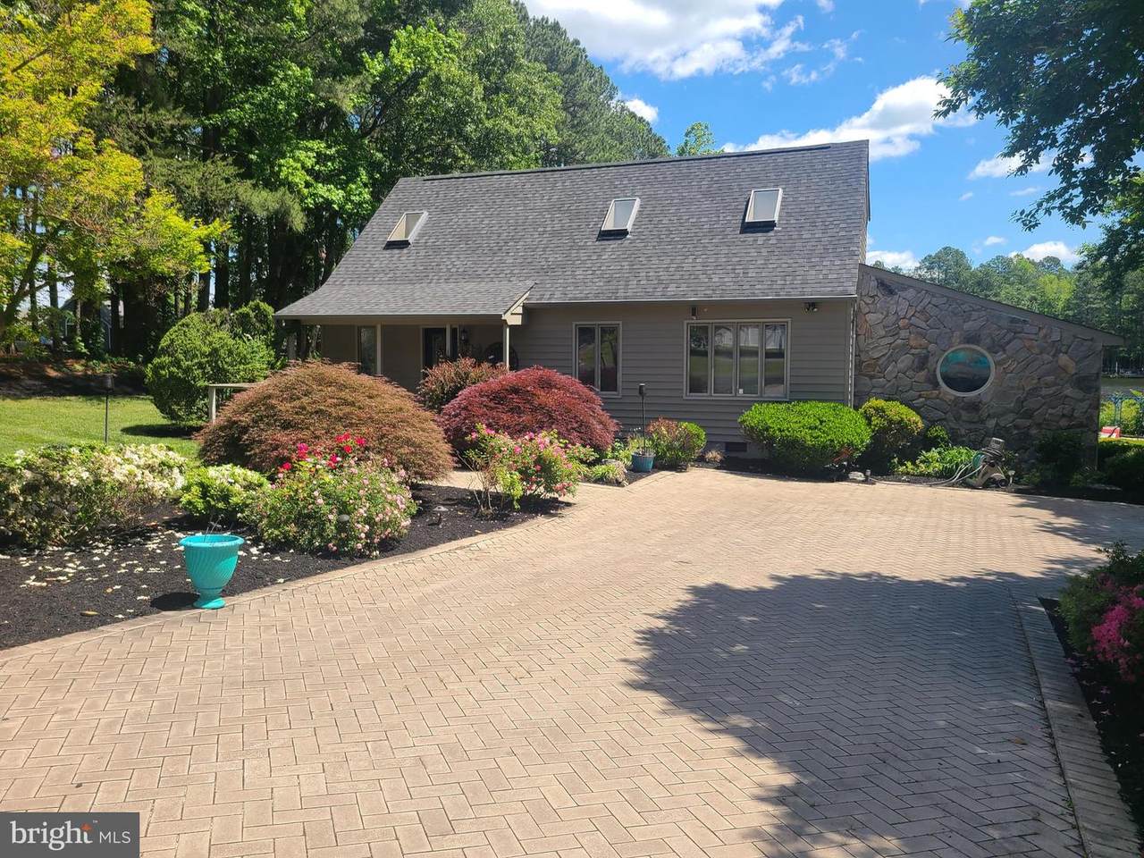 114 Lake Caroline Drive - Photo 1