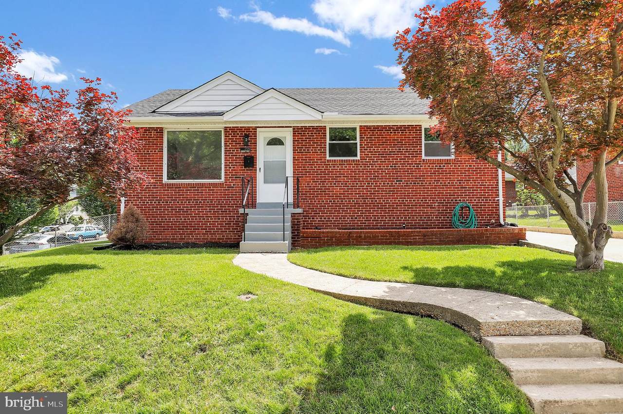 2129 Saranac Street - Photo 1