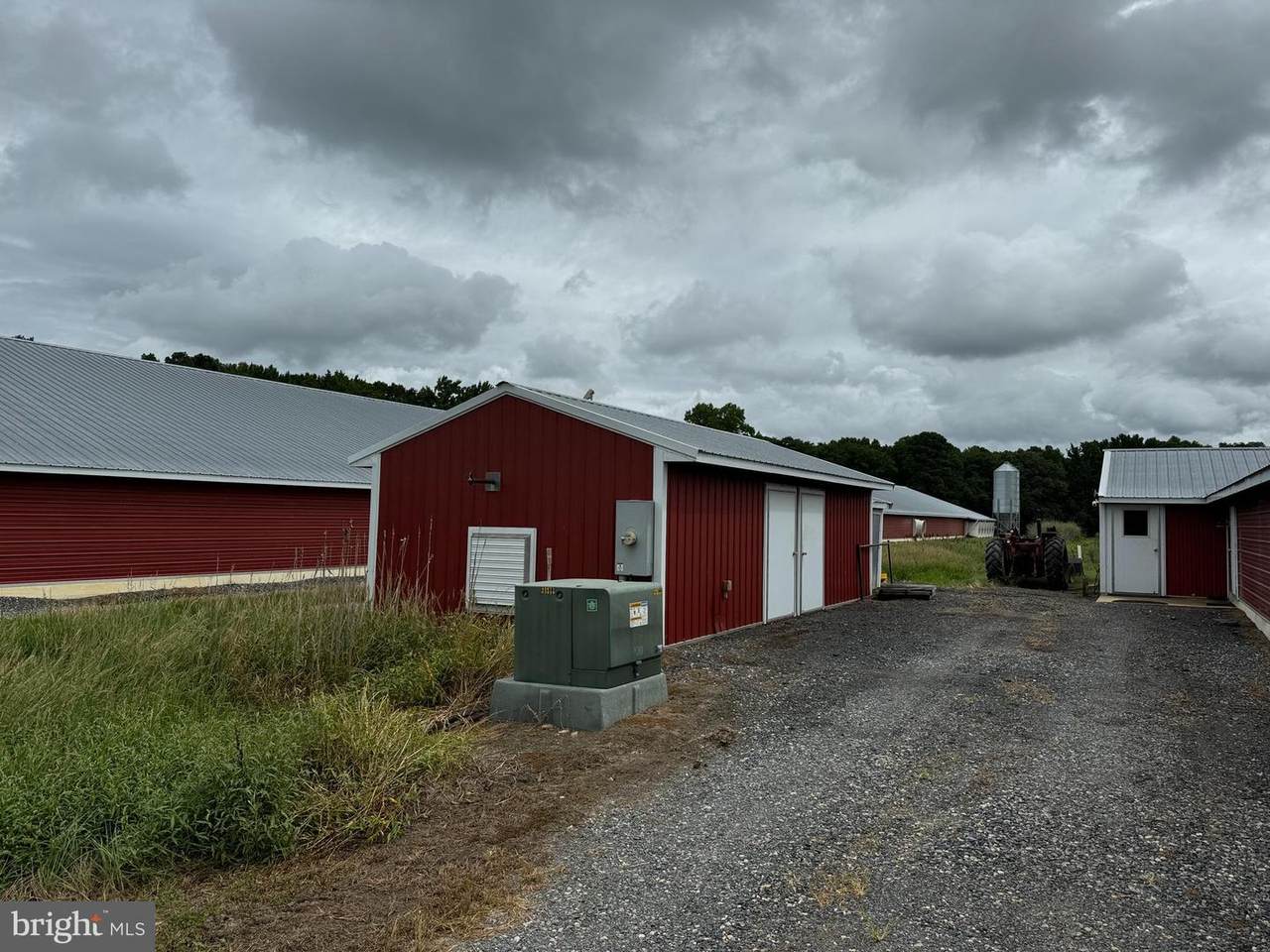 https://bt-photos.global.ssl.fastly.net/brightmls/1280_boomver_1_803841438938-2.jpg