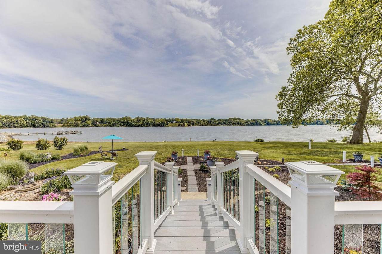 39020 Sonnie Way - Photo 1