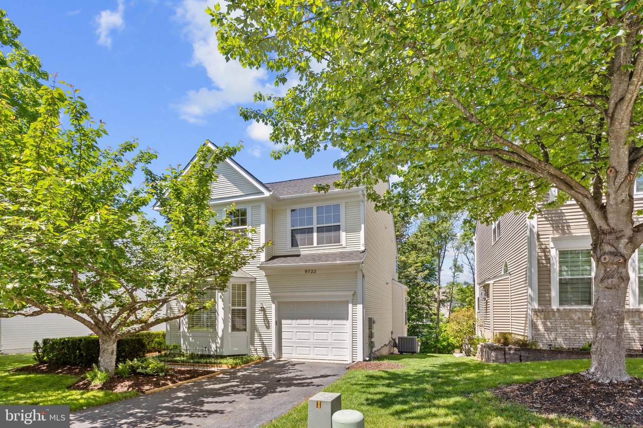 9722 Fleetwood Way - Photo 1