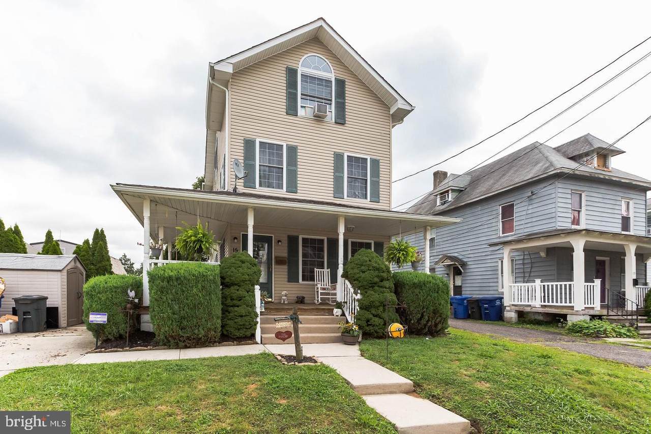 15 Pine Avenue - Photo 1
