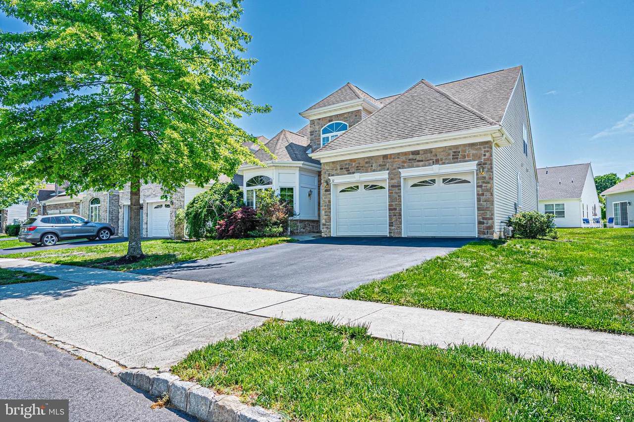 32 Lewis Drive - Photo 1