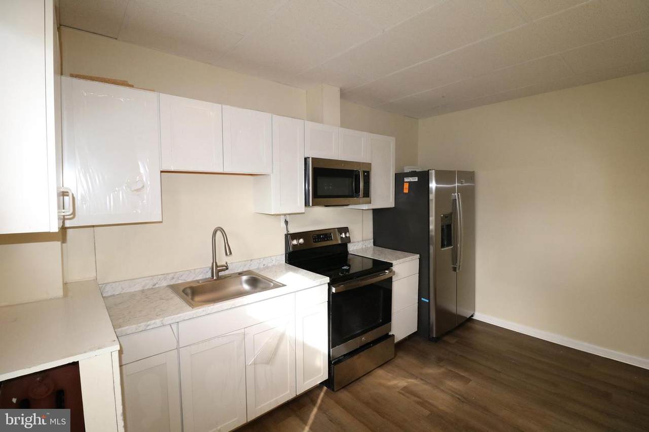 403 Pennington Avenue - Photo 1