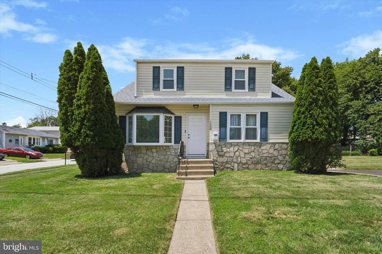 1558 Lukens Avenue - Photo 1