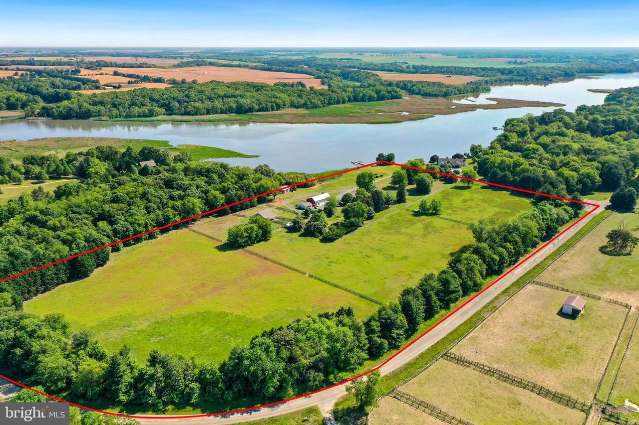 300 Hickory Lane - Photo 1