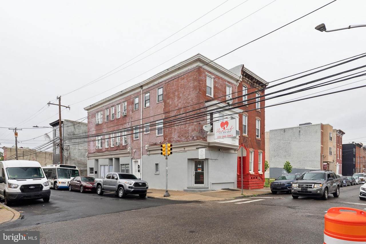 1633 Oxford Street - Photo 1