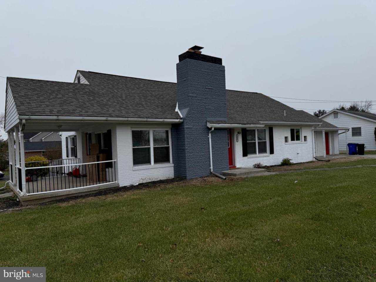 606 Main St - Photo 1