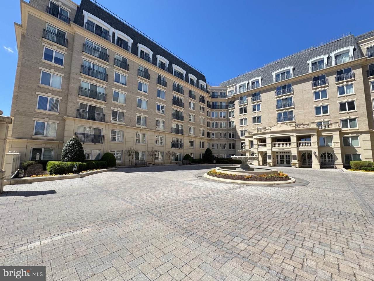 5 Park Place - Photo 1