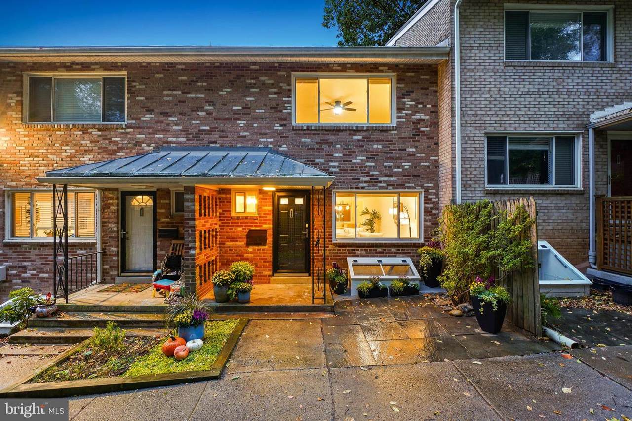 652 Kennebec Avenue - Photo 1