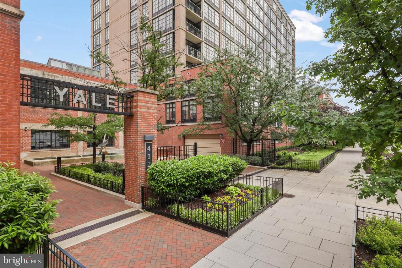 437 New York Avenue - Photo 1