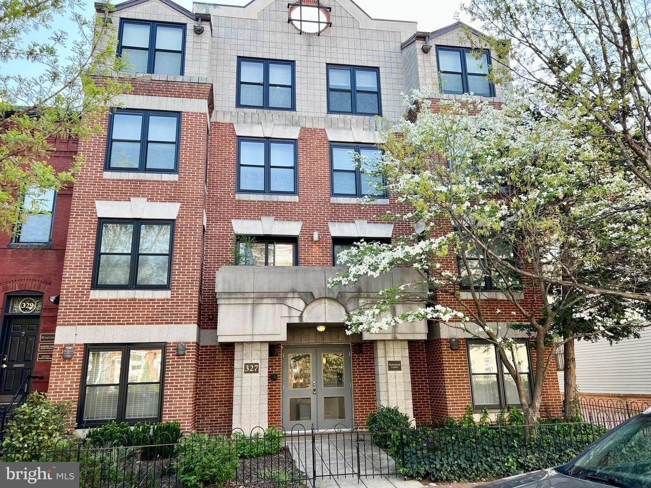 327-329 8TH Street - Photo 1