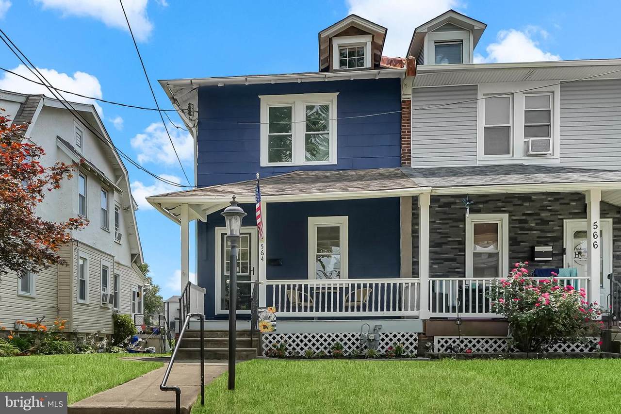 564 9TH Avenue - Photo 1