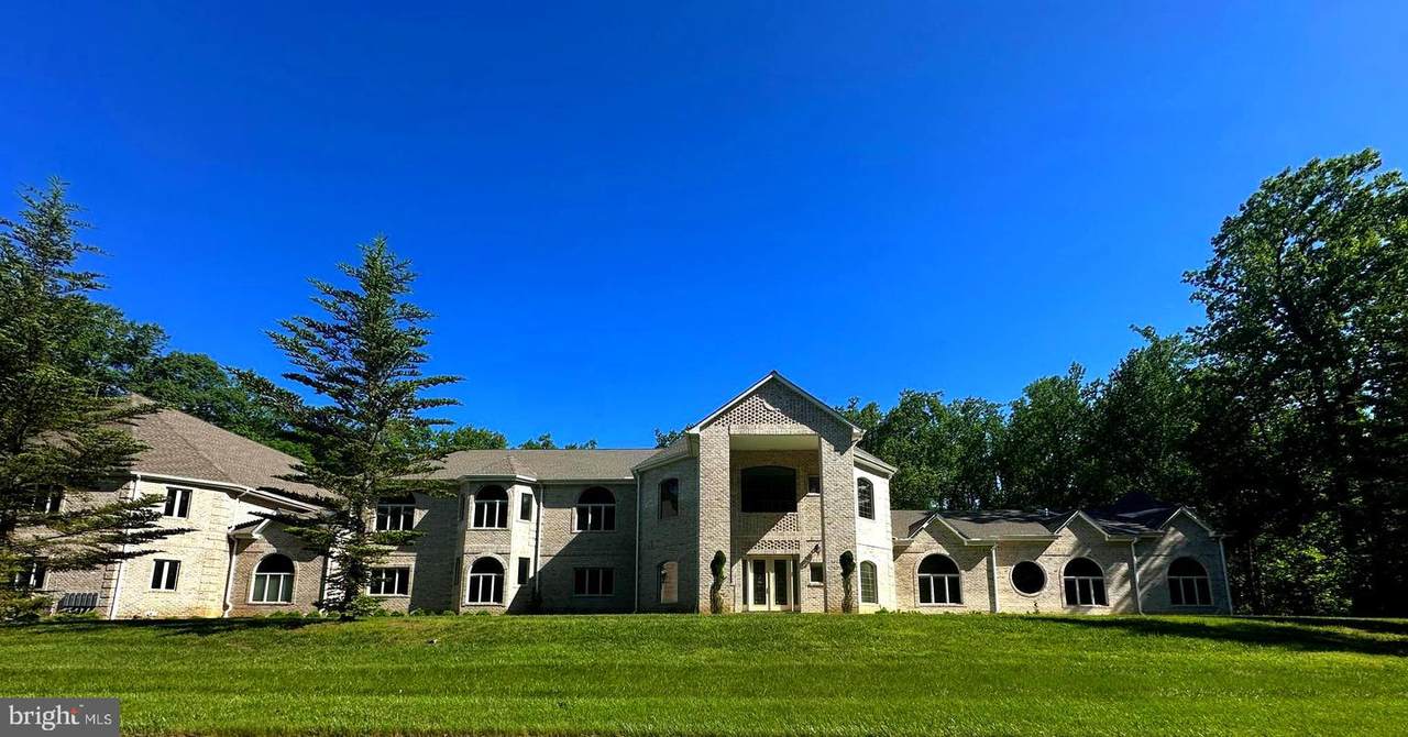 6 Evan Way - Photo 1