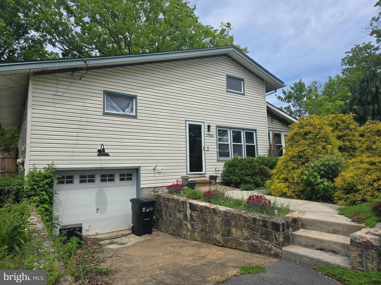17905 1ST Street - Photo 1