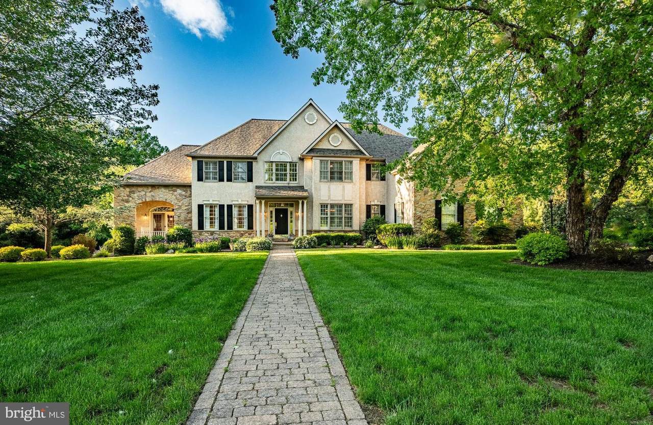 201 Ivystone Drive - Photo 1