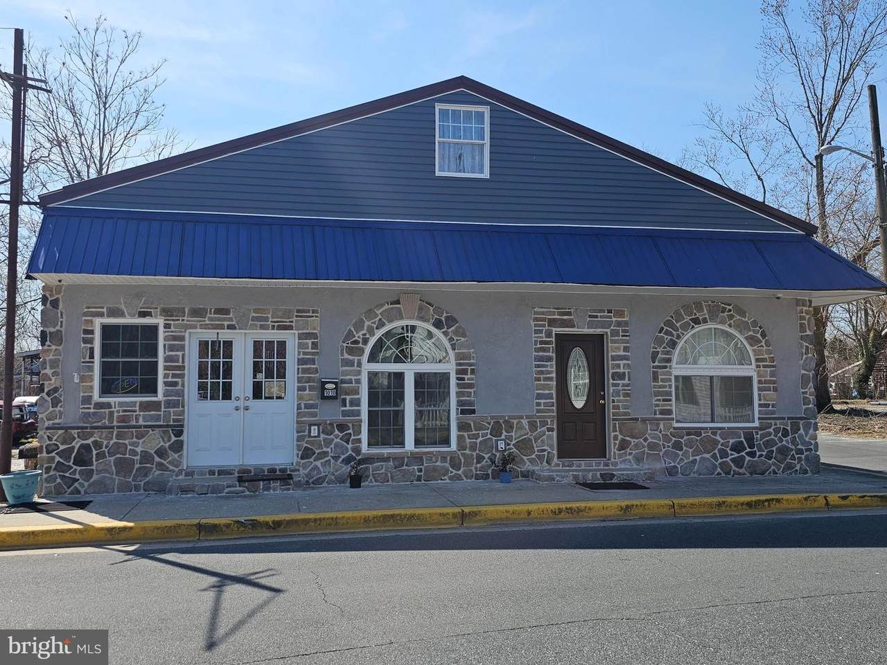 1010 6TH Street - Photo 1