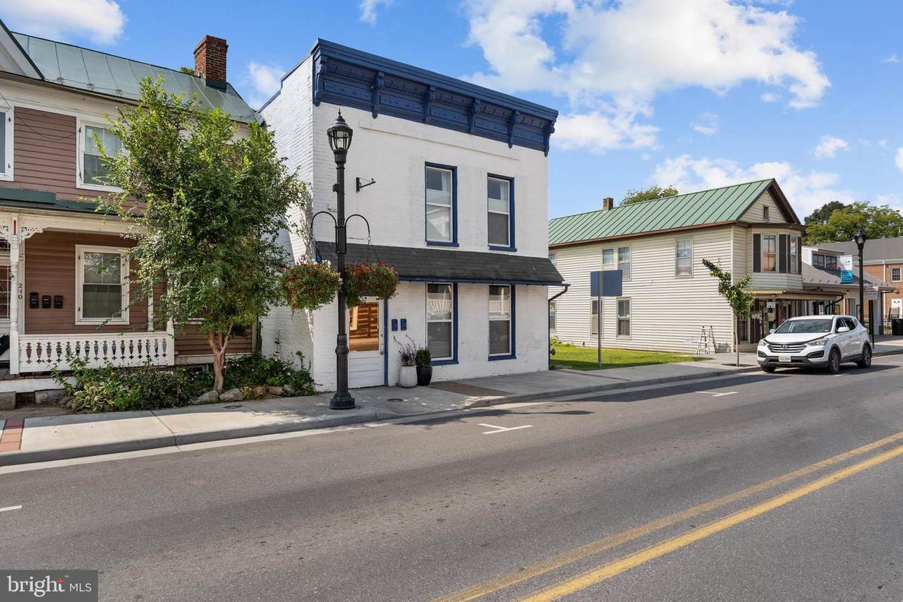 238 King Street - Photo 1