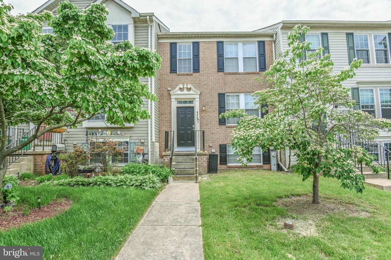 925 Chestnut Manor Court - Photo 1