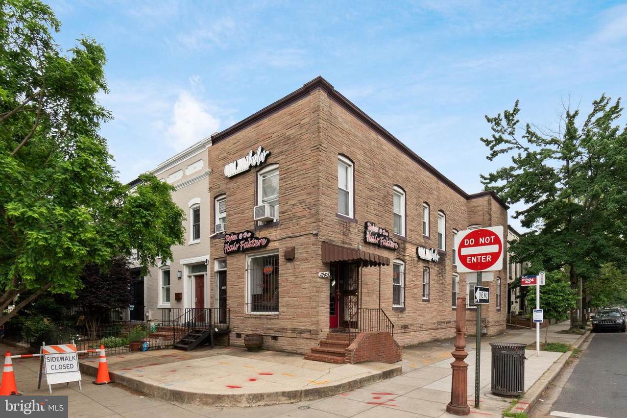 342 13TH Street - Photo 1