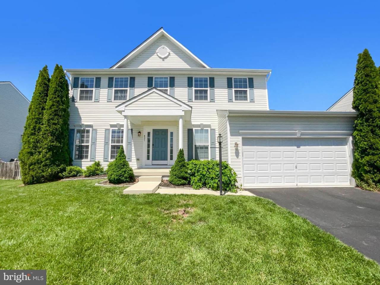 821 Devonshire Circle - Photo 1
