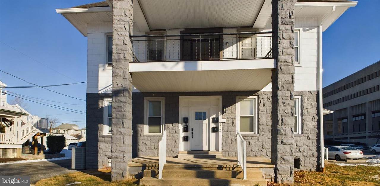 300 West Chesapeake Avenue - Photo 1